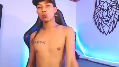 Snapshot of pupi_wolf chatting on 12.04.24 Cris online show from 12.04.24