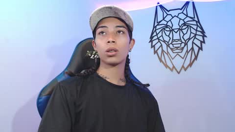 Snapshot of pupi_wolf chatting on 12.28.24 Cris online show from 12.28.24