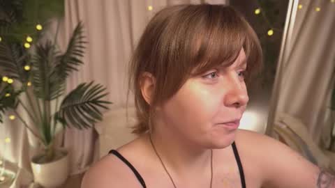 constant schedule Wednesday  Friday  Saturday  Sunday  The Rosemarie online show from 11.04.25