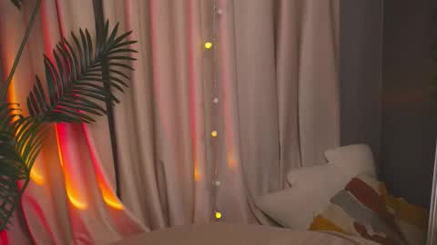 constant schedule Wednesday  Friday  Saturday  Sunday  The Rosemarie online show from 03.18.26