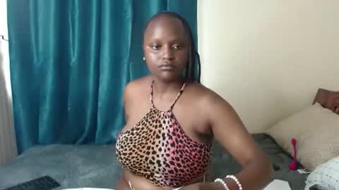 Snapshot of pure_seductive1202 chatting on 03.19.26 Essy online show from 03.19.26