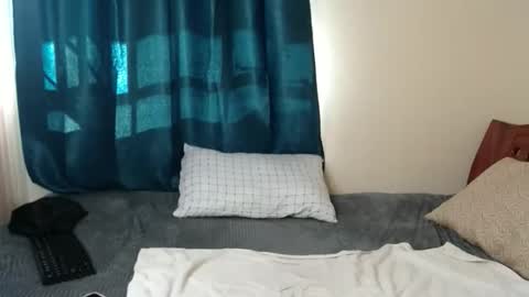 Snapshot of pure_seductive1202 chatting on 03.20.26 Essy online show from 03.20.26