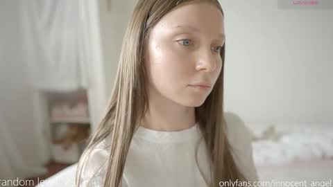 i dont do shows for free. watching here silently and waiting for me to start showing you something for free is useless online show from 10.29.25