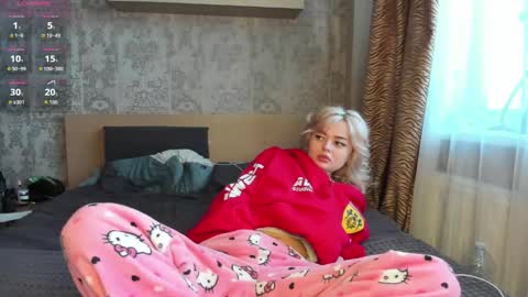 Snapshot of purebeautie chatting on 02.15.26 Katty online show from 02.15.26