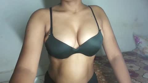 Snapshot of pureelove chatting on 02.26.26 Your love online show from 02.26.26