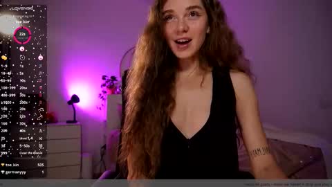 Snapshot of purple_baby chatting on 10.25.25 Sasha wait you here 6 of November. will celebrate my B- day online show from 10.25.25