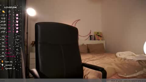 Snapshot of purple_baby chatting on 10.29.25 Sasha wait you here 6 of November. will celebrate my B- day online show from 10.29.25