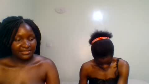 Snapshot of purple_honey2 chatting on 06.23.26 Honey online show from 06.23.26