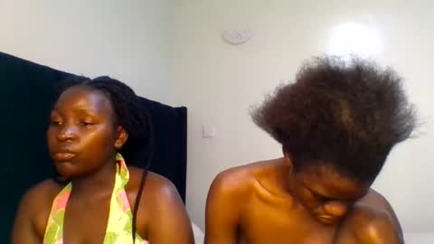 Snapshot of purple_honey2 chatting on 06.27.26 Honey online show from 06.27.26