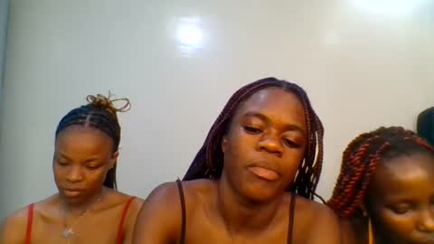 Snapshot of purple_honey2 chatting on 07.18.26 Honey online show from 07.18.26