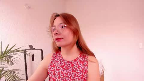 Snapshot of purple_opal chatting on 09.25.25 Vero online from Tuesday to Sunday online show from 09.25.25