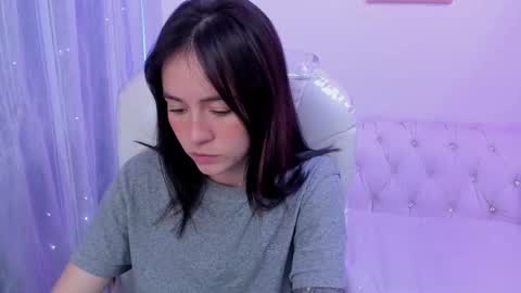 Anna  online show from 02.25.25