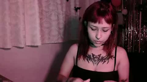 Katiux online show from 11.15.25