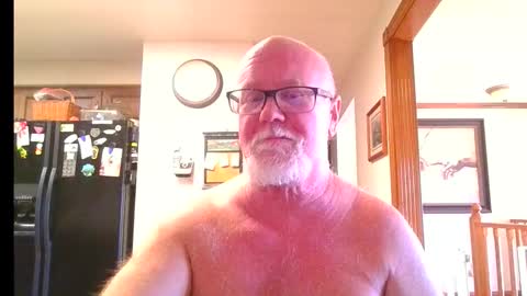 Snapshot of pussylover1365 chatting on 10.11.25 pussylover1365 online show from 10.11.25