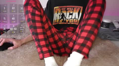 Snapshot of pussylover2182 chatting on 01.03.25 pussylover2182 online show from 01.03.25