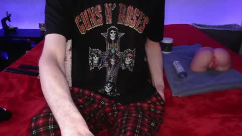 Snapshot of pussylover2182 chatting on 03.11.25 pussylover2182 online show from 03.11.25