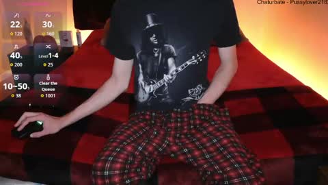 Snapshot of pussylover2182 chatting on 09.21.25 pussylover2182 online show from 09.21.25