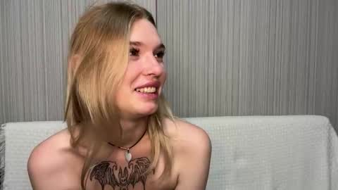 Lina online show from 11.21.25