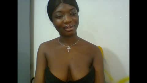 Snapshot of pweedy_ora chatting on 09.19.25 ora online show from 09.19.25