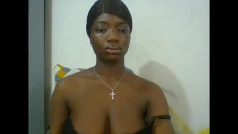 Snapshot of pweedy_ora chatting on 09.19.25 ora online show from 09.19.25