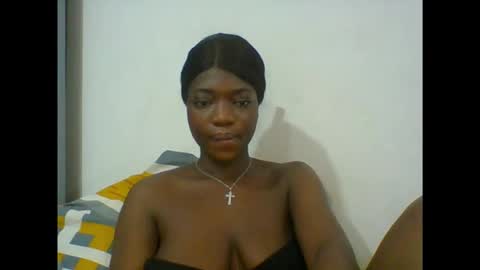 Snapshot of pweedy_ora chatting on 09.25.25 ora online show from 09.25.25