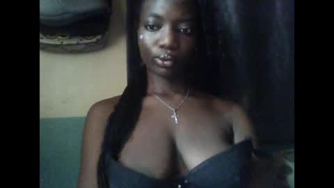 Snapshot of pweedy_ora chatting on 06.24.26 ora online show from 06.24.26