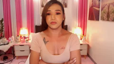 Queen Agatha online show from 12.17.24