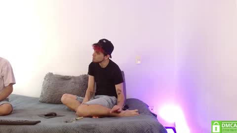 Snapshot of pyxis_ chatting on 02.11.26 Milan Elian online show from 02.11.26