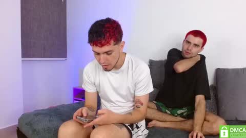 Snapshot of pyxis_ chatting on 02.14.26 Milan Elian online show from 02.14.26