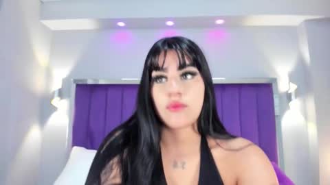 Qetzia online show from 10.03.25