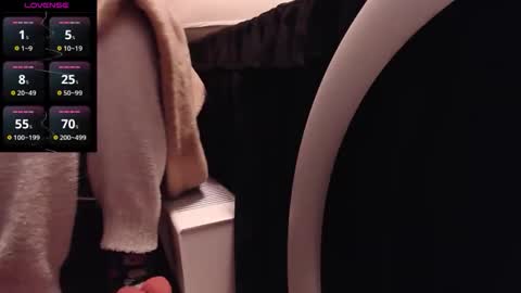 Snapshot of qianqian_ chatting on 12.20.25 qianqian_ online show from 12.20.25