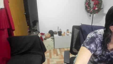 queemking online show from 01.11.26