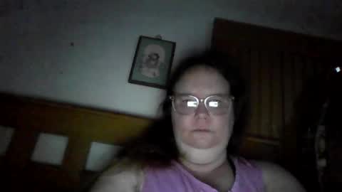 Snapshot of queen211869 chatting on 12.15.25 Queenjenny online show from 12.15.25