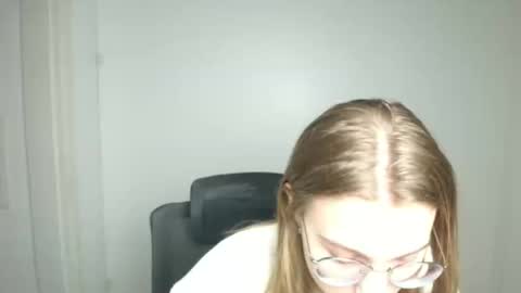 Amelie online show from 02.14.26