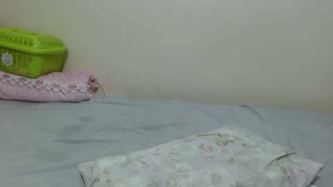 queen ema online show from 04.19.26