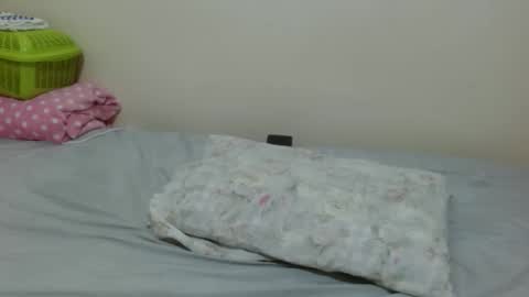 queen ema online show from 04.20.26