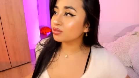 Snapshot of queen_liana chatting on 12.07.24 Liana  online show from 12.07.24