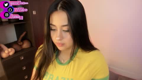 Snapshot of queen_liana chatting on 02.07.26 Liana online show from 02.07.26