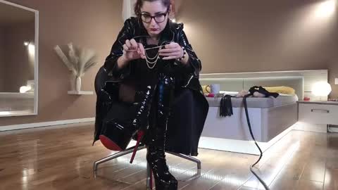 Mistresss Manifest online show from 12.08.24