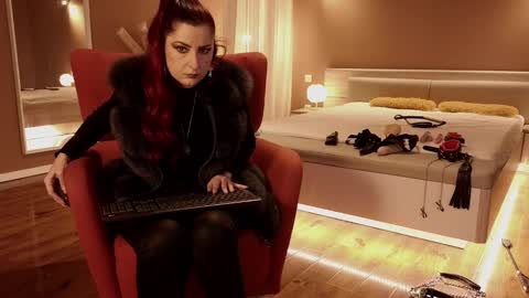 Mistresss Manifest online show from 02.16.25