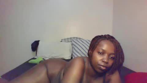 Snapshot of queen_melanine chatting on 01.22.25 QUEEN online show from 01.22.25