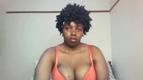 Snapshot of queen_melanine chatting on 02.24.25 QUEEN online show from 02.24.25