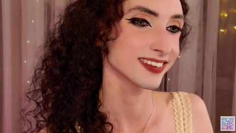 Snapshot of queen_of_tease chatting on 09.24.25 queen_of_tease online show from 09.24.25