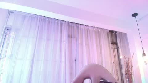 Snapshot of queen_perla_ chatting on 06.09.26 online show from 06.09.26