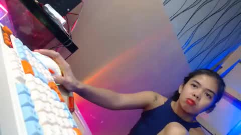 queen_seavera1 online show from 10.10.25