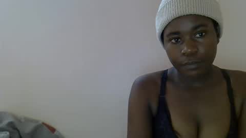 queen_sly online show from 10.17.25