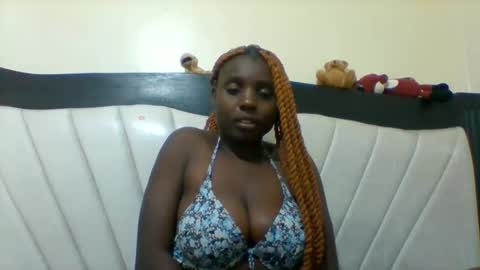 Snapshot of queen_wow2 chatting on 09.14.25 queen online show from 09.14.25