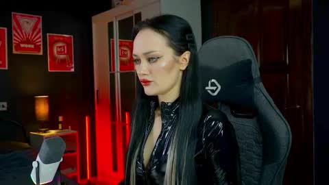 Snapshot of queenaliss chatting on 02.08.26 Your world and the universe Aliss online show from 02.08.26