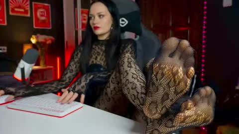 Snapshot of queenaliss chatting on 02.15.26 Your world and the universe Aliss online show from 02.15.26