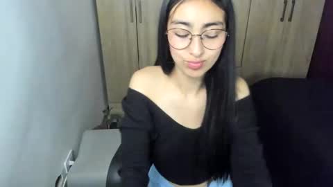 Snapshot of queenbyte_18 chatting on 02.19.26 queenbyte_18 online show from 02.19.26